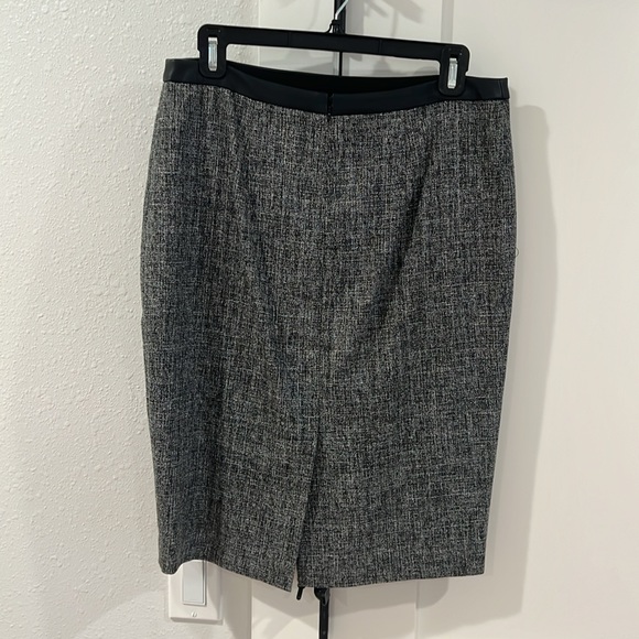 Ann Taylor pencil skirt - Picture 4 of 5